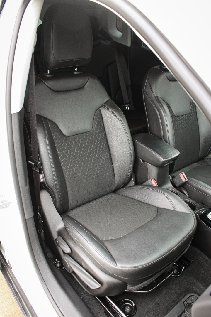 Jeep Compass 1.3 TURBO Night Eagle - 11