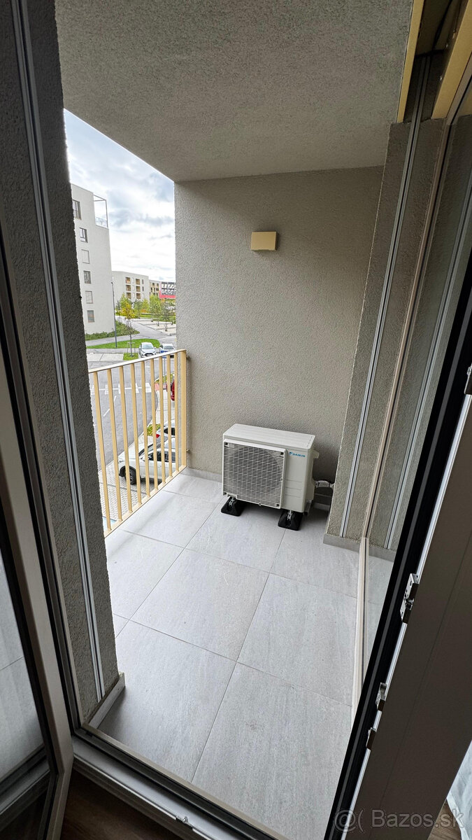 1-izbový byt na prenájom spolu s Cabrio FIAT 500 - Bory - 11