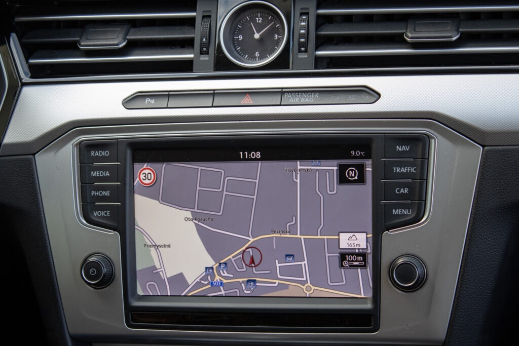 Volkswagen Passat Variant 2.0 TDI DSG - 11