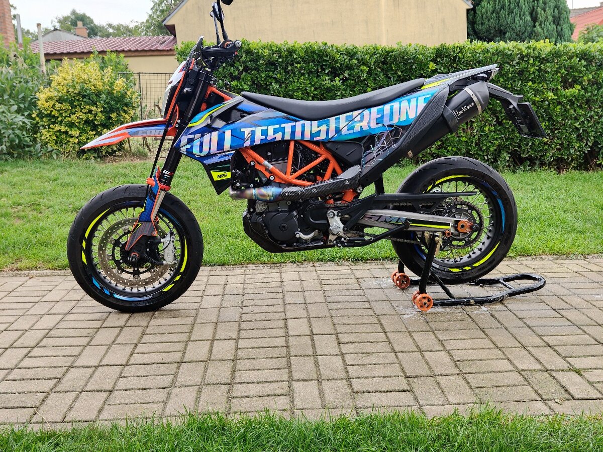 KTM 690 SMC R 2022 - 11