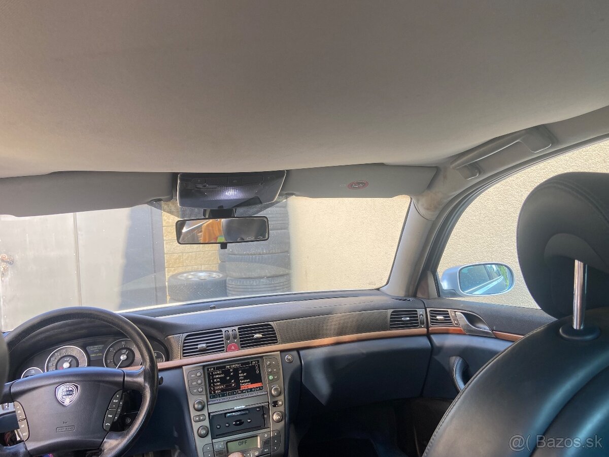 Lancia Thesis 2,4 MT 6 full výbava BOSE - 11