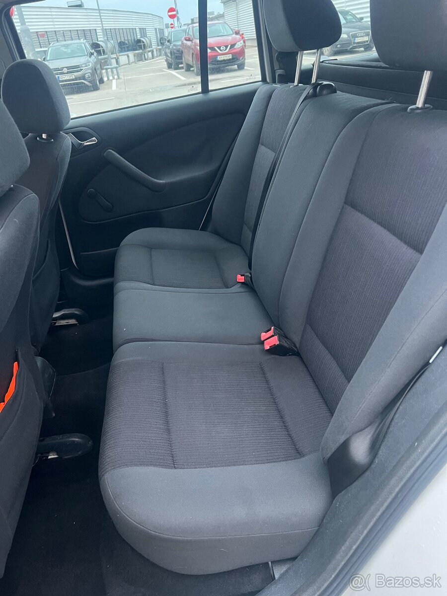 Škoda Octavia 1.9TDi 74kW r2010 - 11