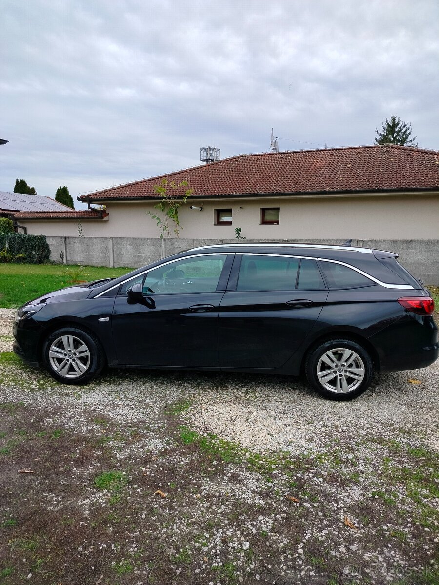 Opel Astra 1.6 CDTI - 11