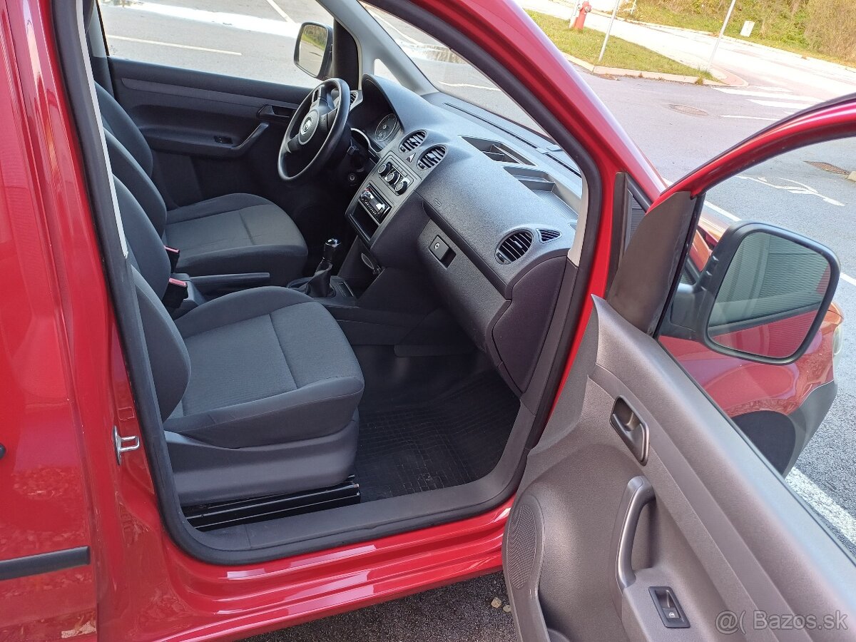 VW Caddy 1,6 tdi - rok 2014 - 1 majiteľ - pravidelný servis - 11