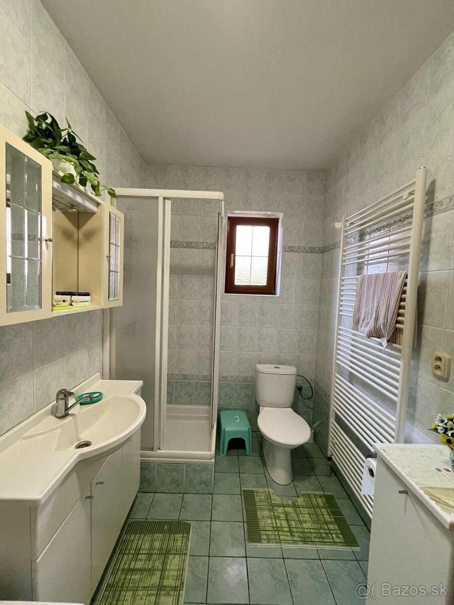 ZĽAVNENÉ • Na predaj dom s garážou a pozemkom v Skalici - 11