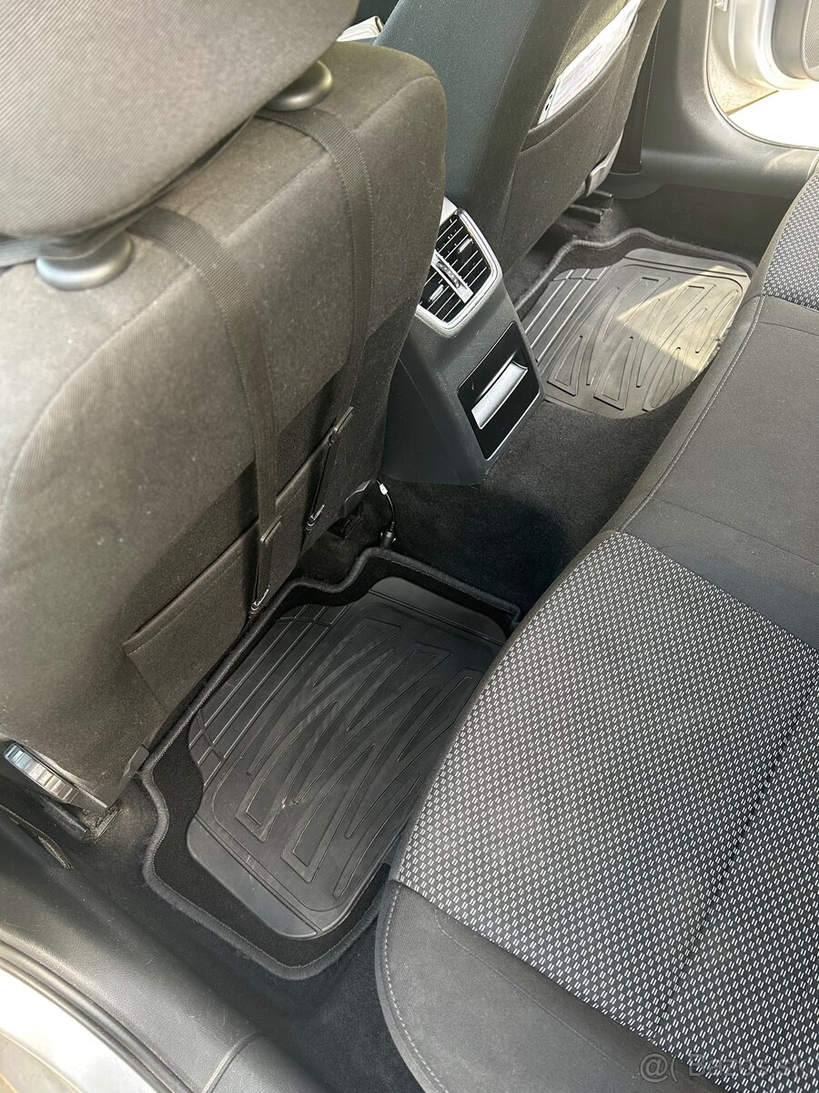 Škoda OCTAVIA 3 - 11