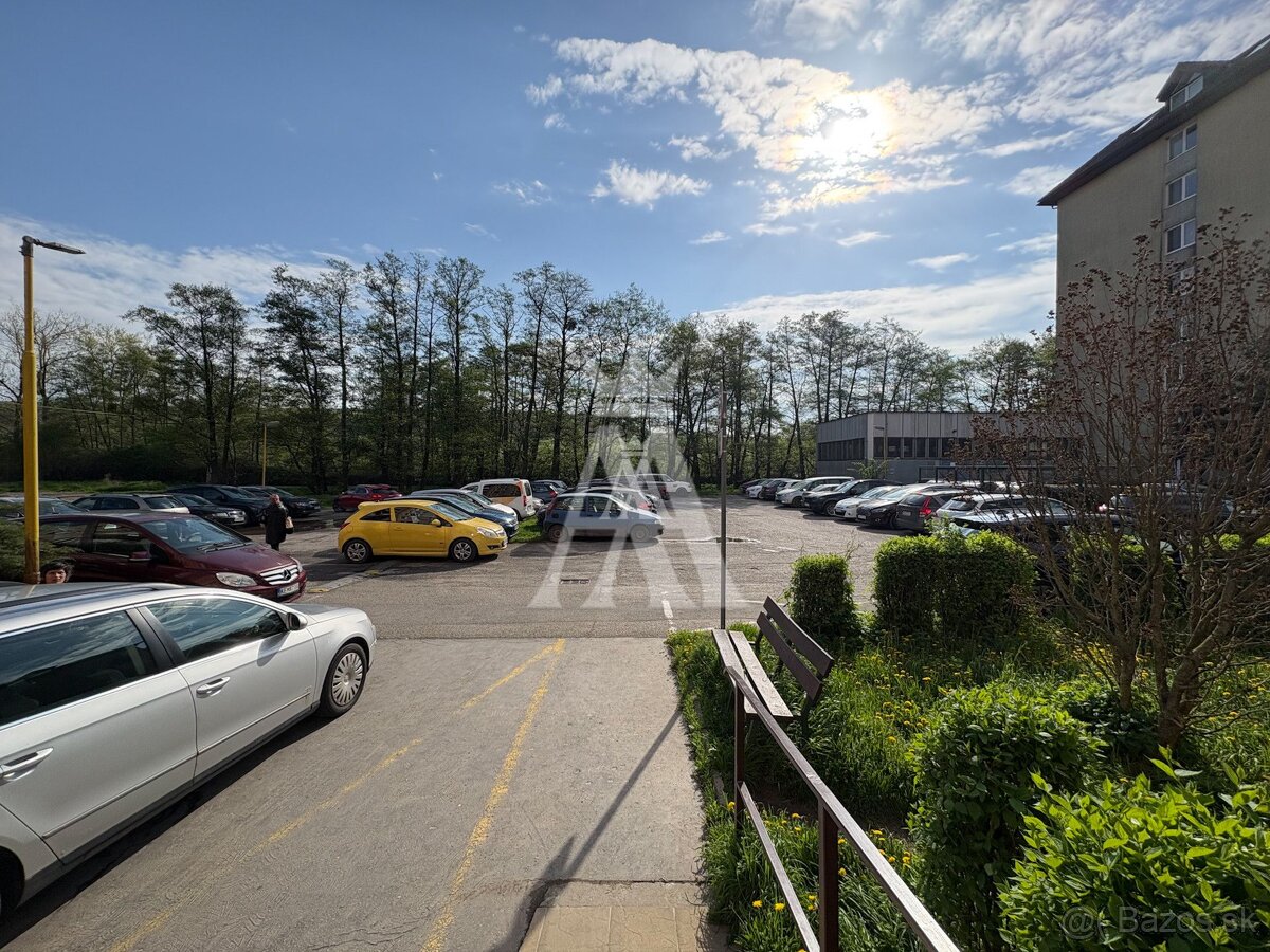 3 IZBOVÝ BYT, NÁMESTIE OCELIAROV, KOŠICE ŠACA - 11