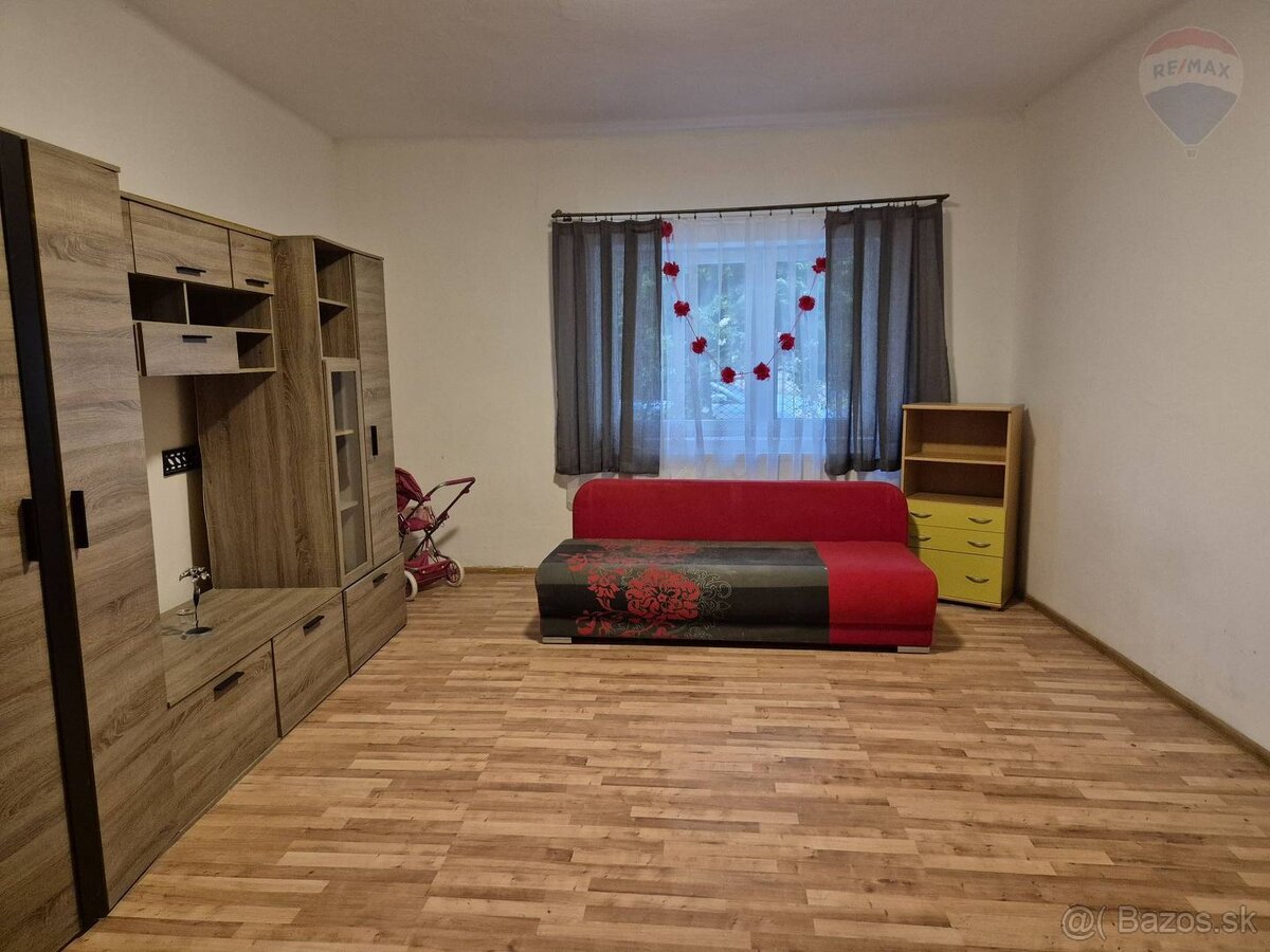 3-izbový RD na 34-árovom pozemku v Šarovciach - 11