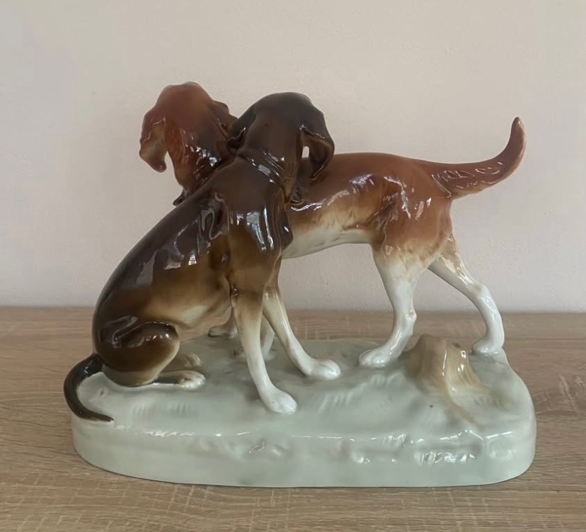 Staré knižky,fukane sklo Jaroslav Brychta,porcelánové sošky - 11