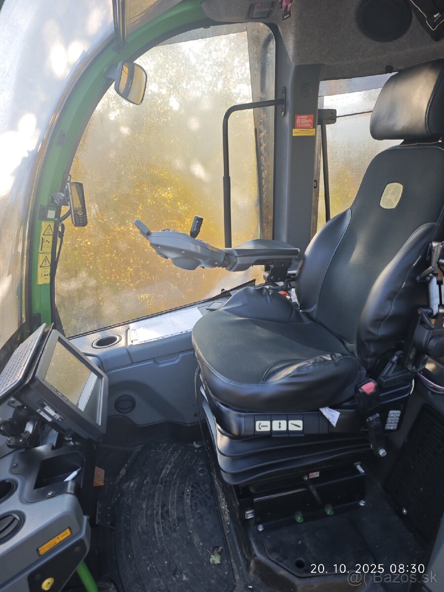 Predám harvestor John Deere 1270E IT4 - 11