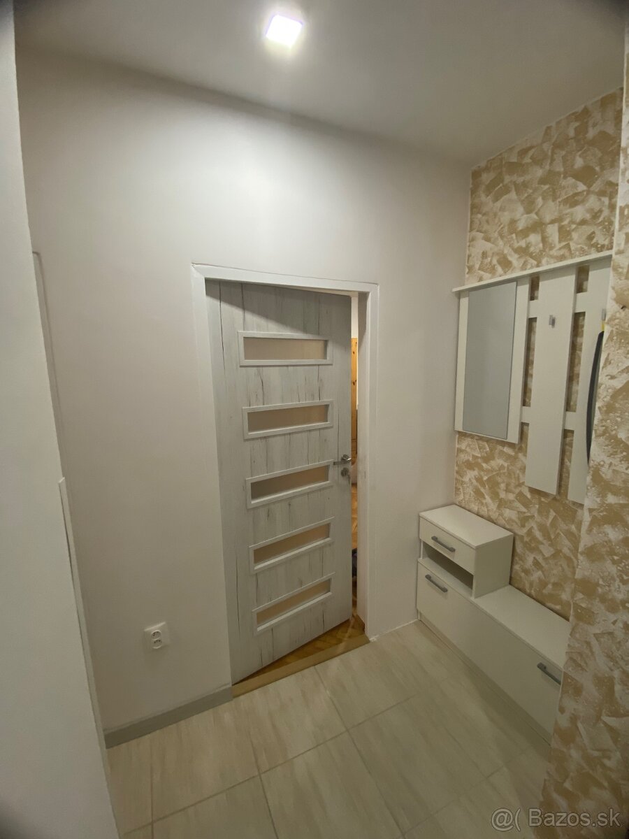 Ponúkam na prenajom 2-izbový byt - 11