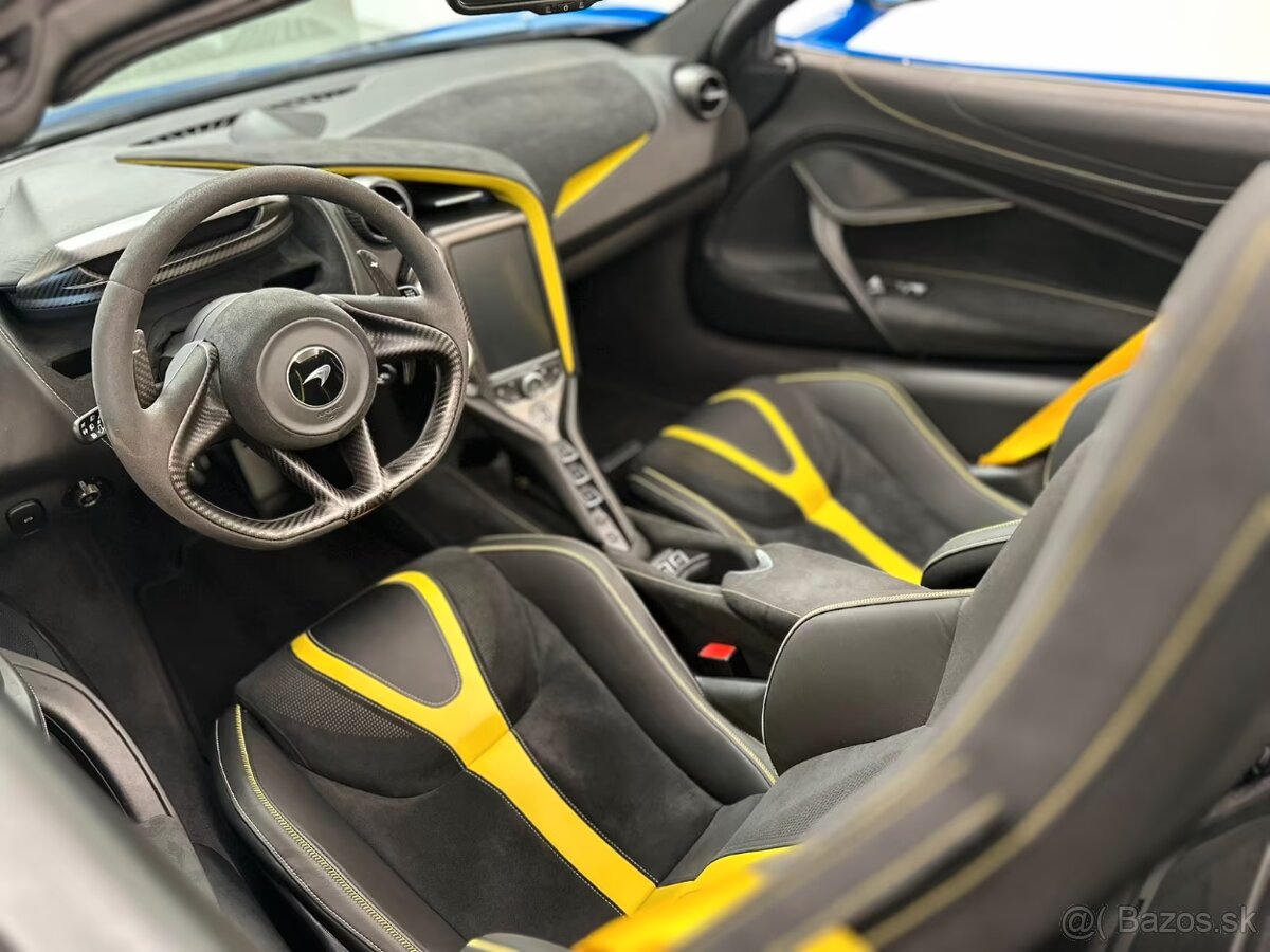 McLaren 720S - MSO Paris Blue - Carbon Packs 2, 3 + 4 - 11