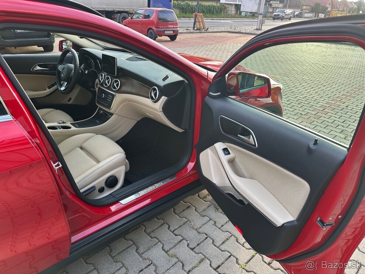 Mercedes Gla 180 benzín 96293km - 11