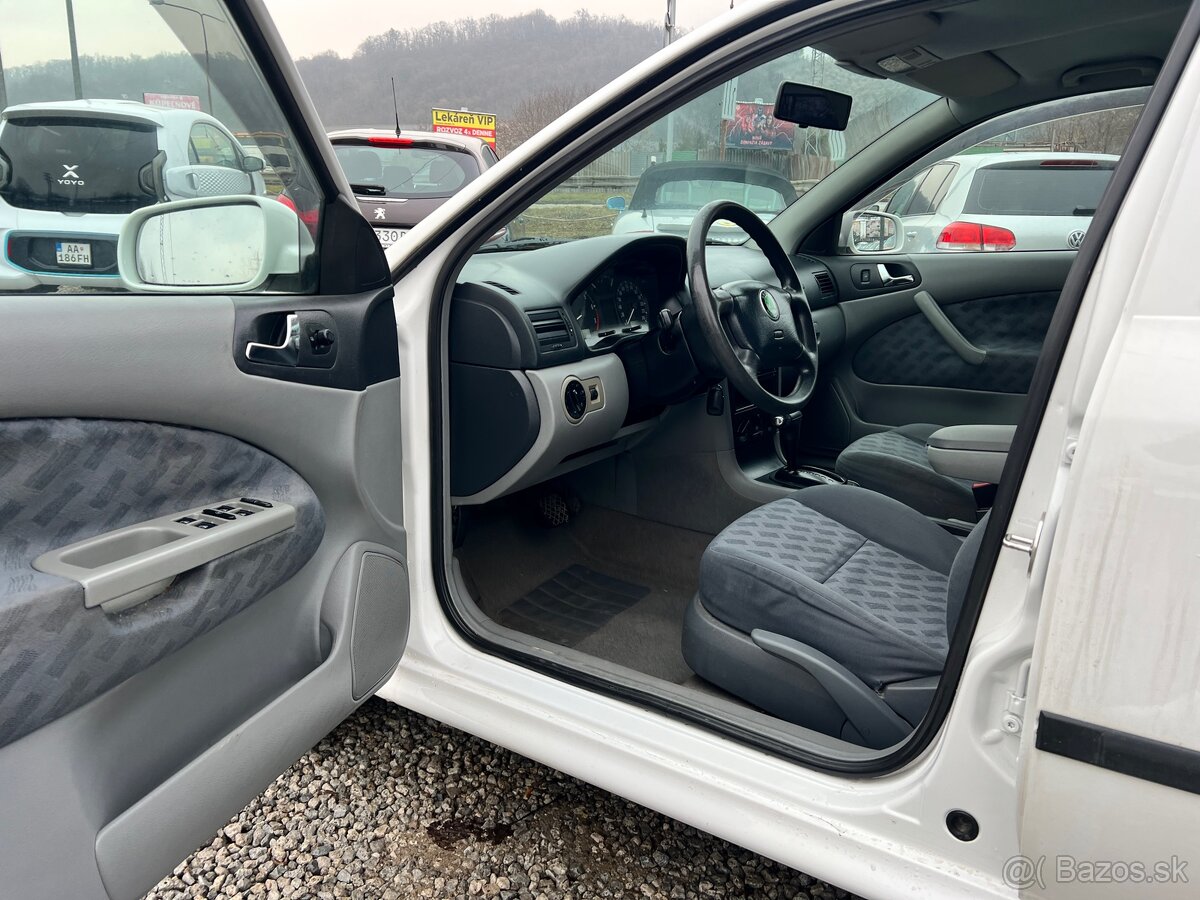 Škoda octavia 1.6 GLX A/T - 11