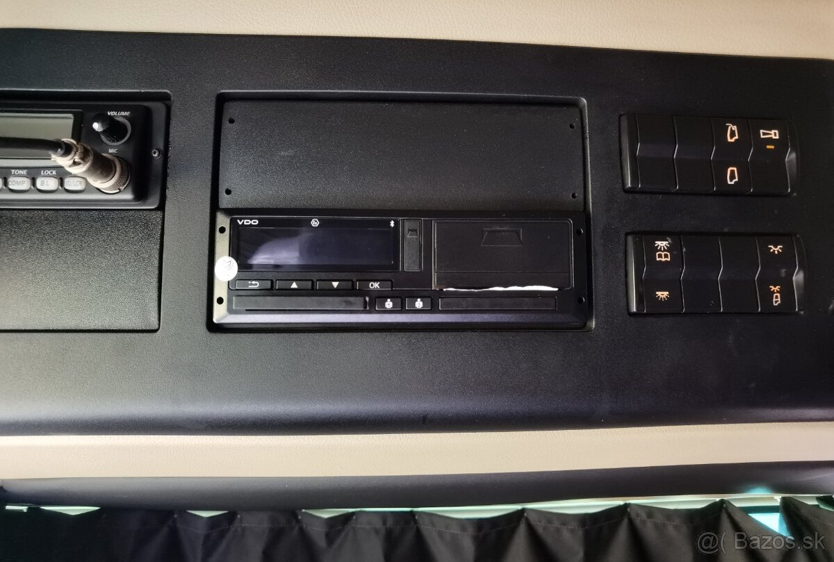 Ťahač actros 1845 mega - 11