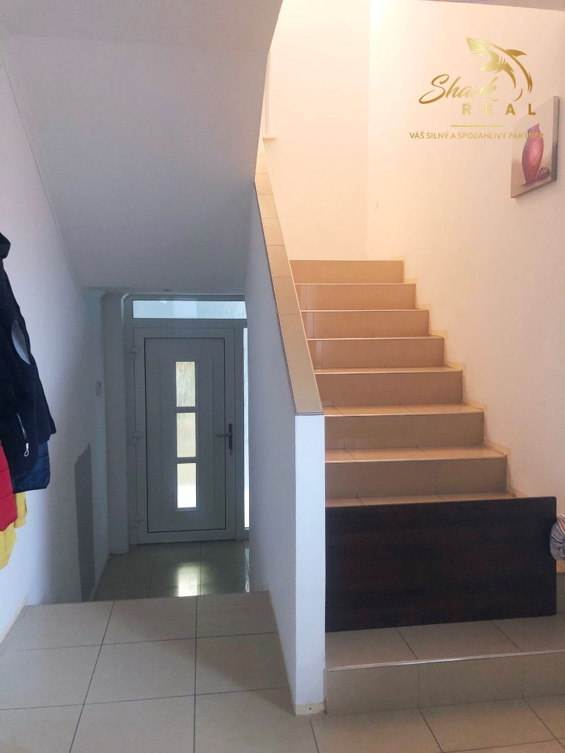 Jedinečná apartmánová nehnutelnosť s bazénom a záhradou - 11