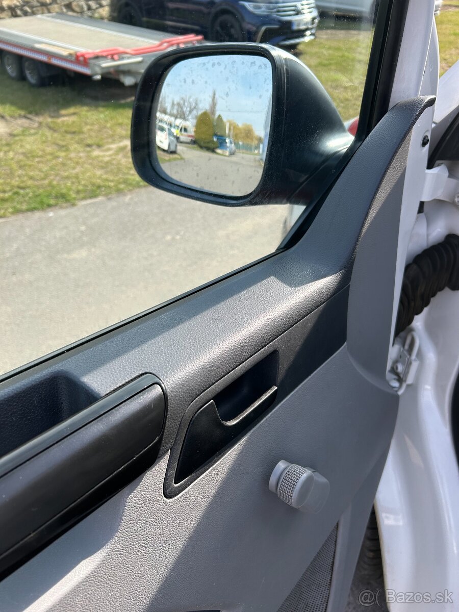VW T5 2.0 TDI Sanitné vozidlo - DSG - 11
