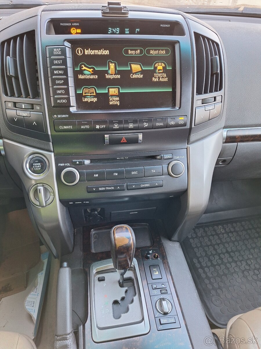 Toyota Land Cruiser 200 4.5 V8 D-4D - 11