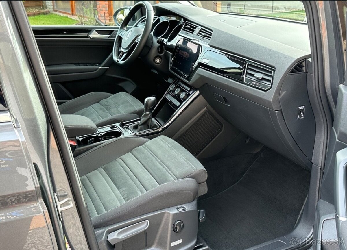 Volkswagen Touran 1.6 TDI DSG7 - 11