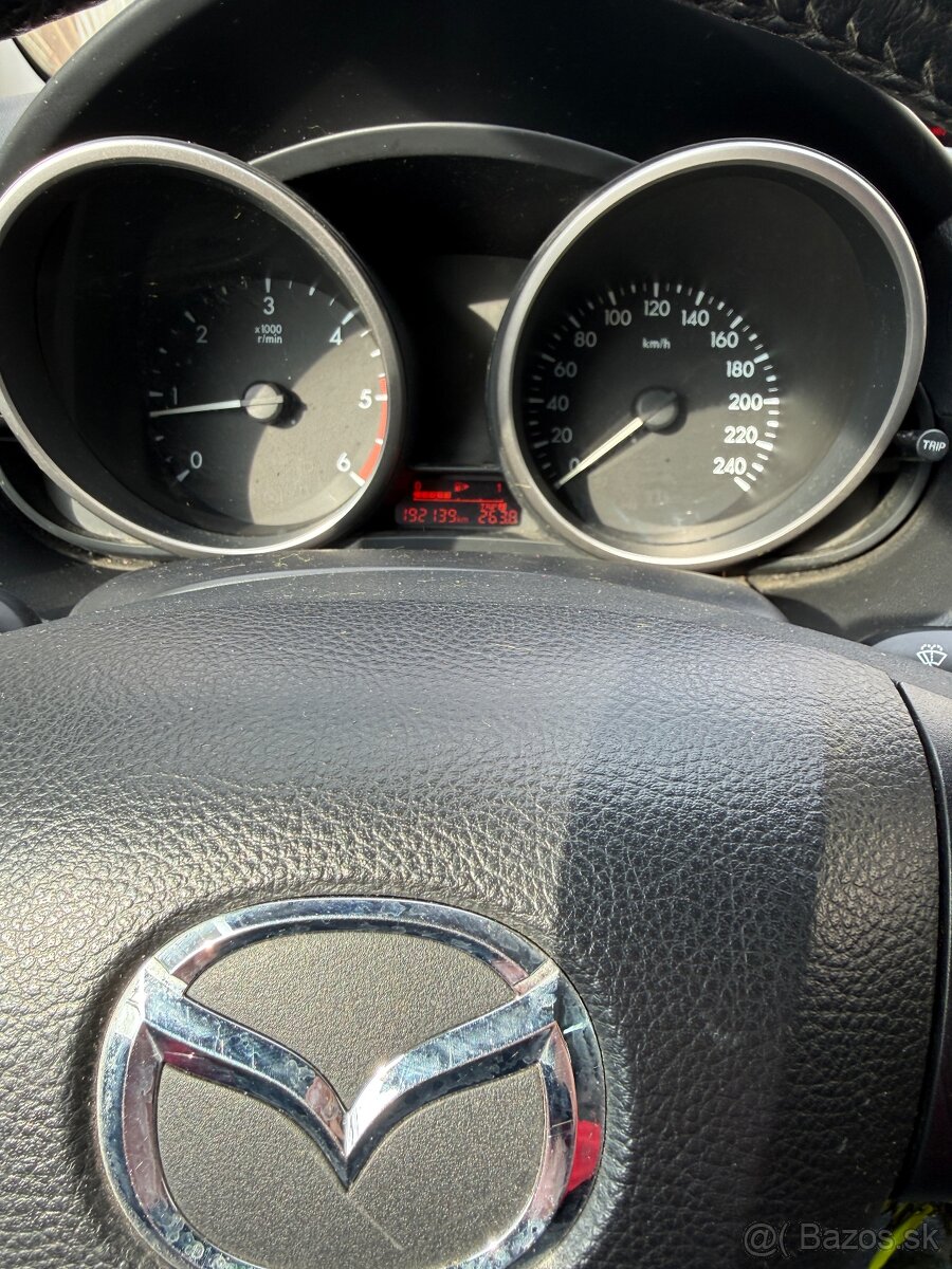 Mazda 5 7 miest - 11
