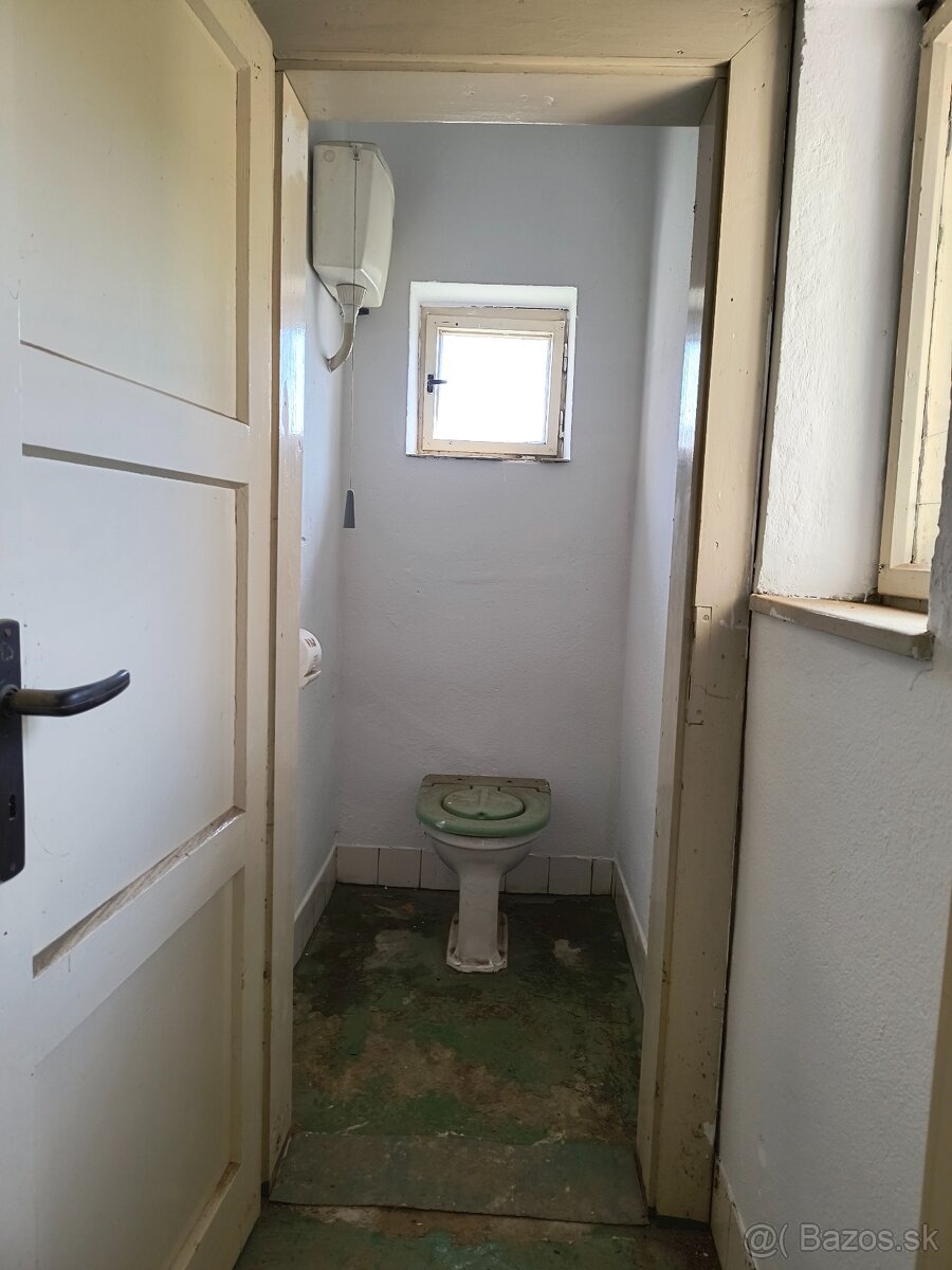 Rodinný dom v obci Čata - 11