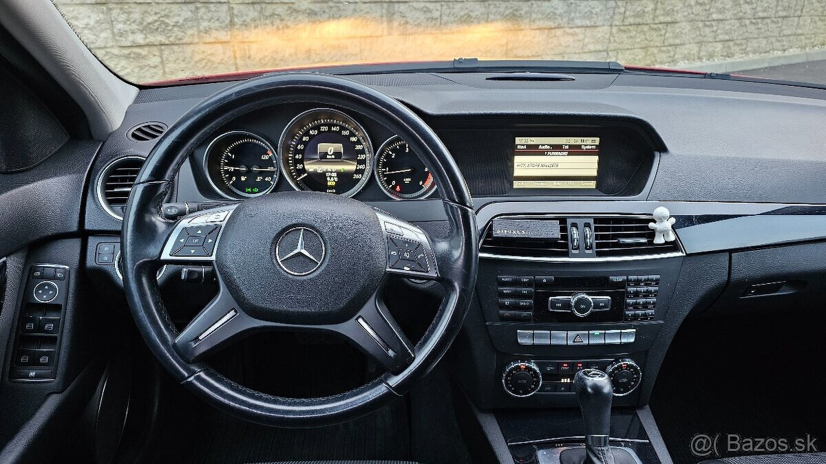 Mercedes-Benz C200 CDI Blue Elegance A/T 2012 183000km - 11