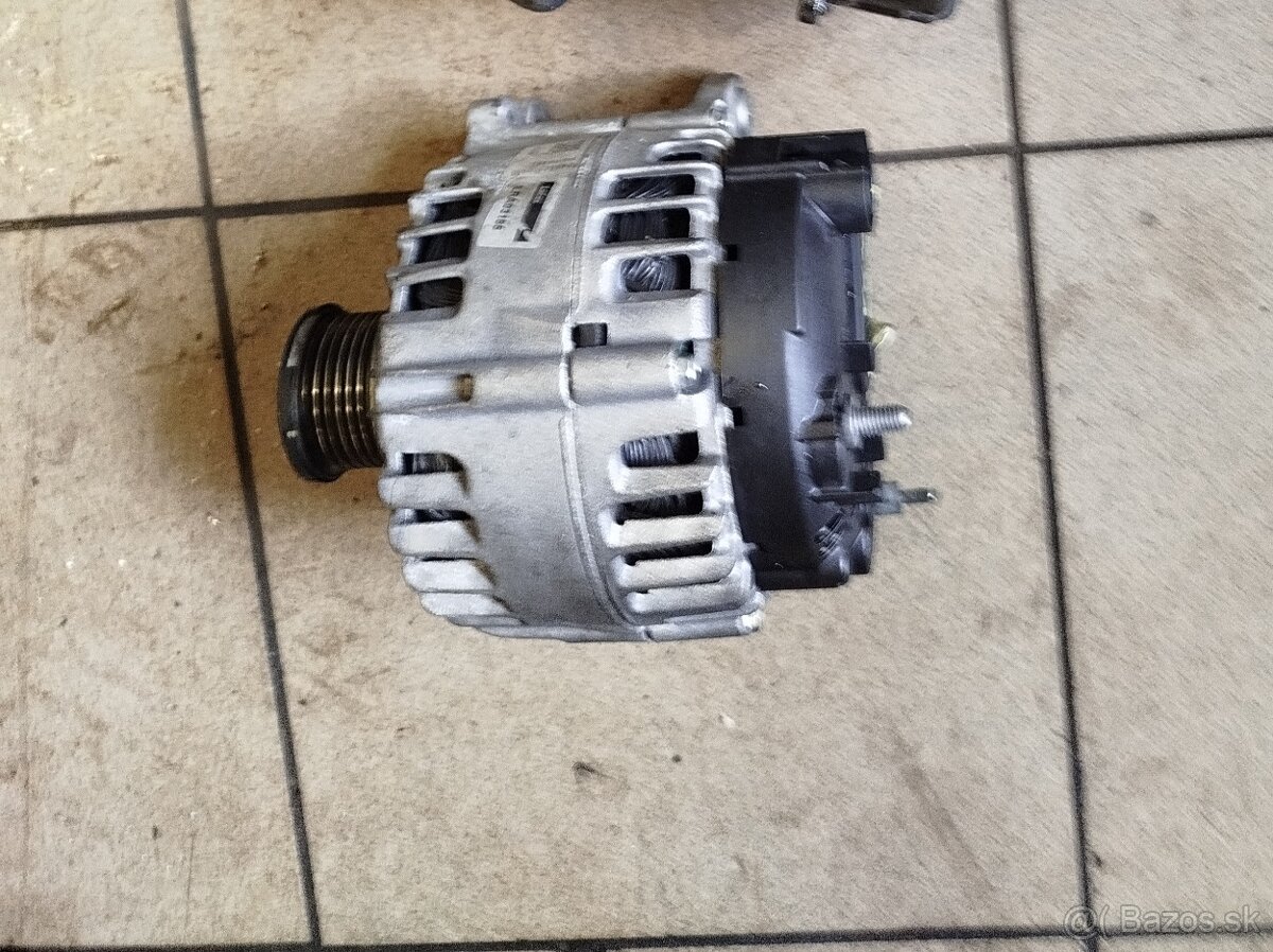 Rozpredám Superb 3 dvere (pravá strana) - 11