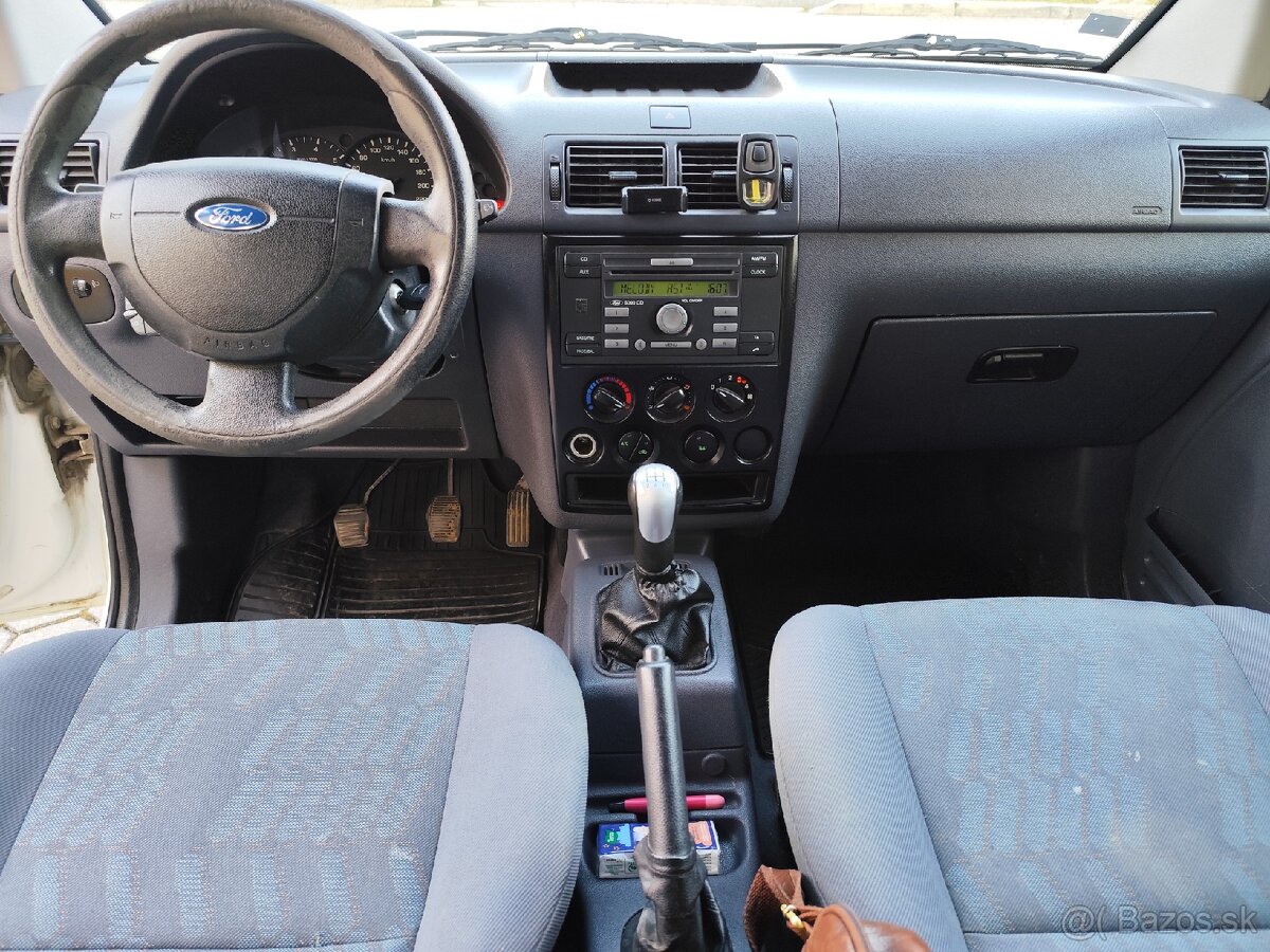 Ford Tourneo Connect 1.8tdci - 11