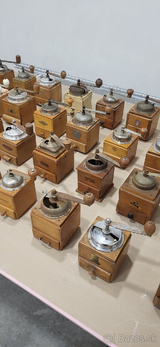 Staré vintage mlynčeky na kavu - 11