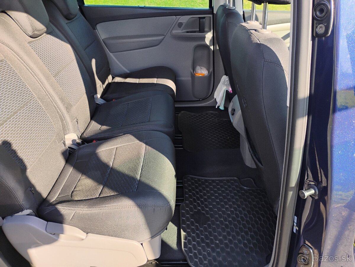 Seat Alhambra 2.0 TDi DPF Ecomotive - 11