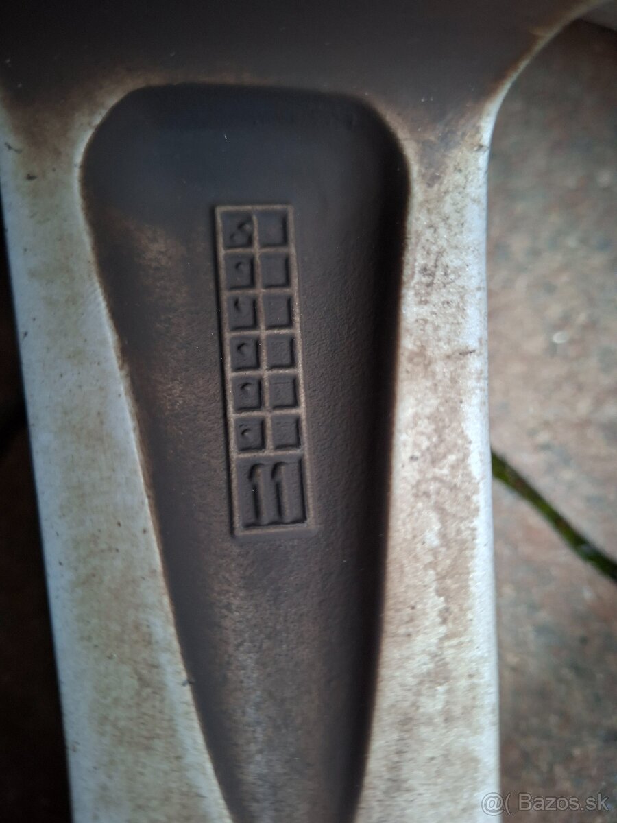 Predám hlinikové disky org.-Vw-Passat B6---R17 - 11