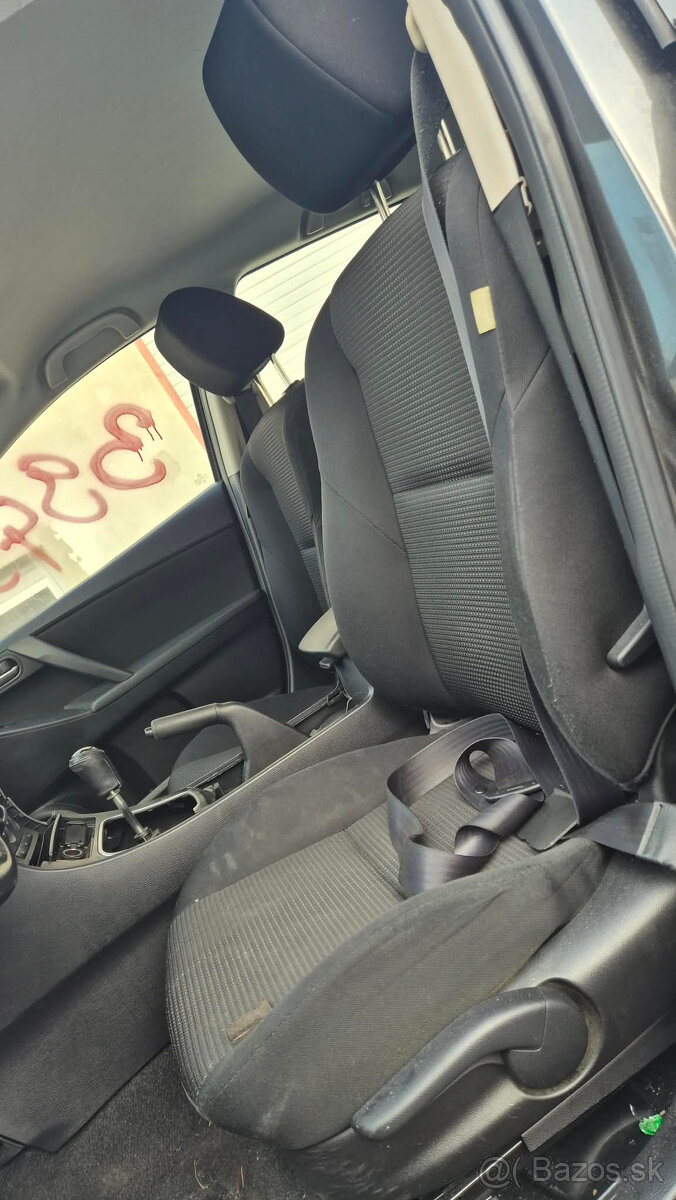 Mazda 3 1,6CiDT 85kw kód motora: Y6 - 11