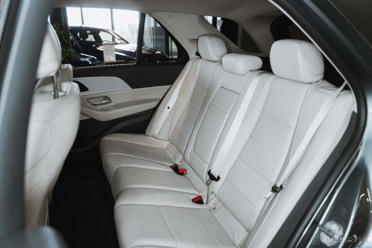 Mercedes-Benz GLE SUV 350D 4-Matic Sport Line A/T - 11