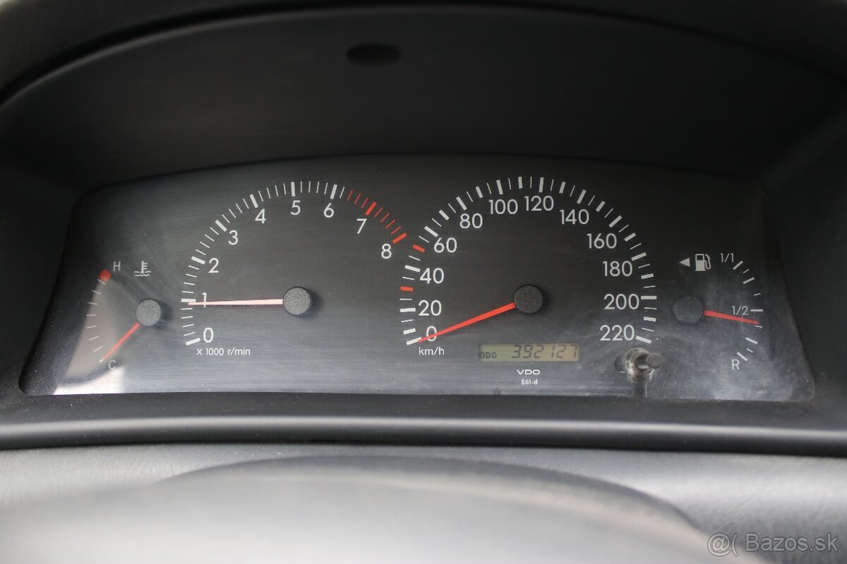 TOYOTA COROLLA 1,4 VVT-I 71KW/97PS ROČNÍK 2003 - 11