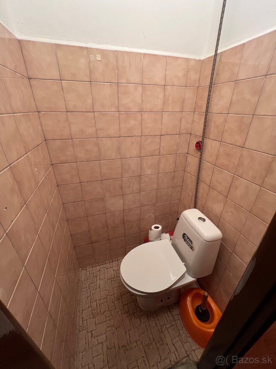 Na predaj 3 izbový tehlový byt, Dvory nad Žitavou - 11