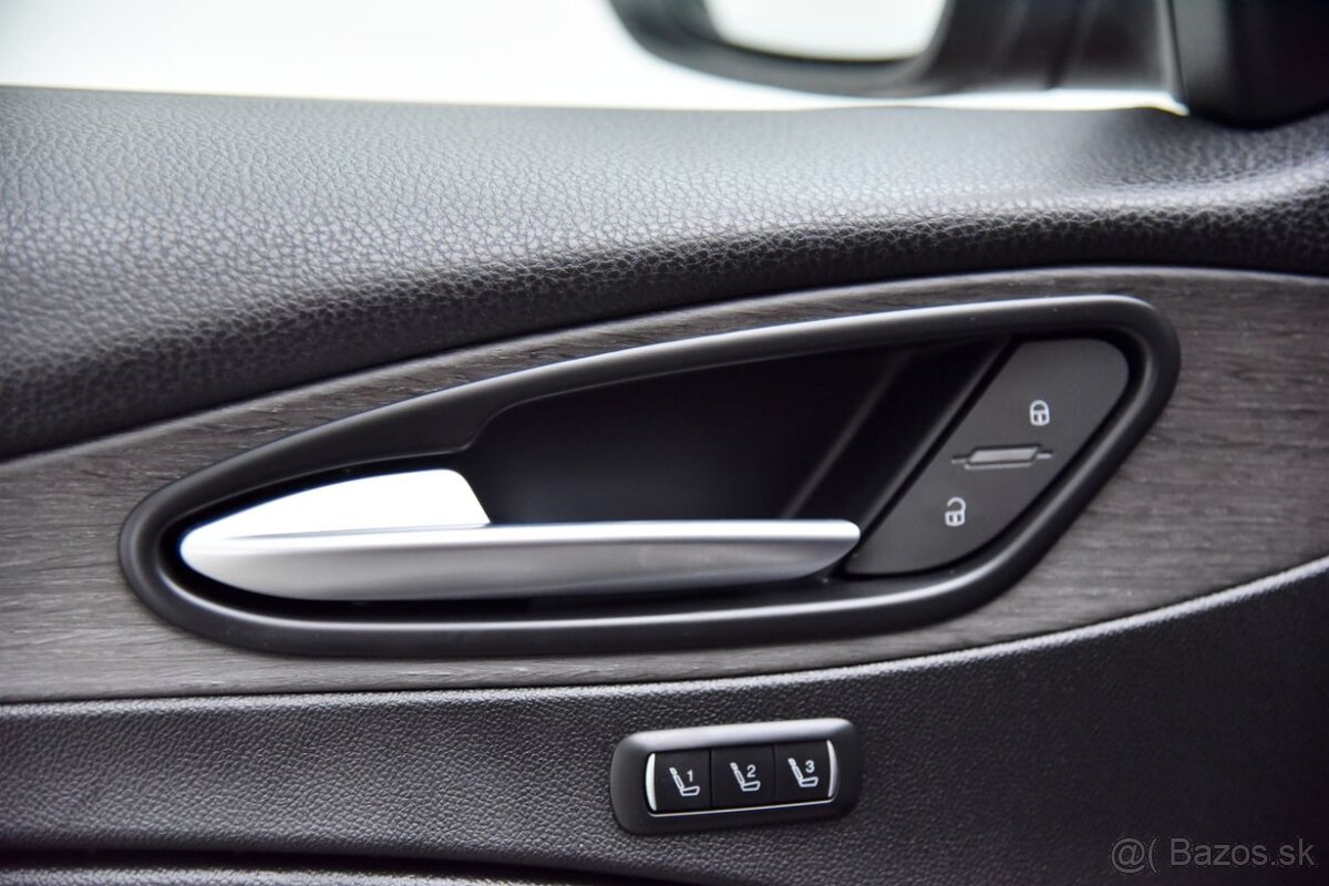 Stelvio 2.0 Turbo Veloce Q4 A/T, Xenon, ACC, Keyless - 11