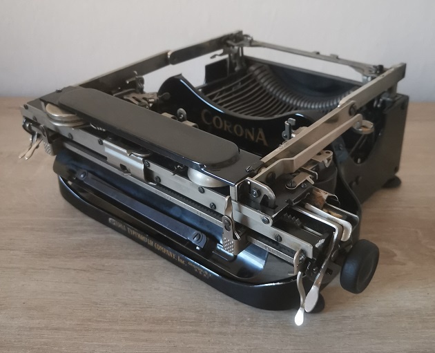 Starožitný písací stroj Corona 3 z roku 1924 - 11