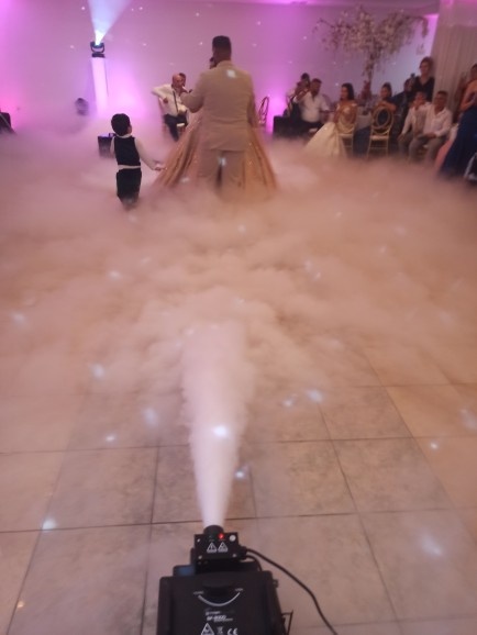 Osvetlenie, plazivý dym, iskry - 11