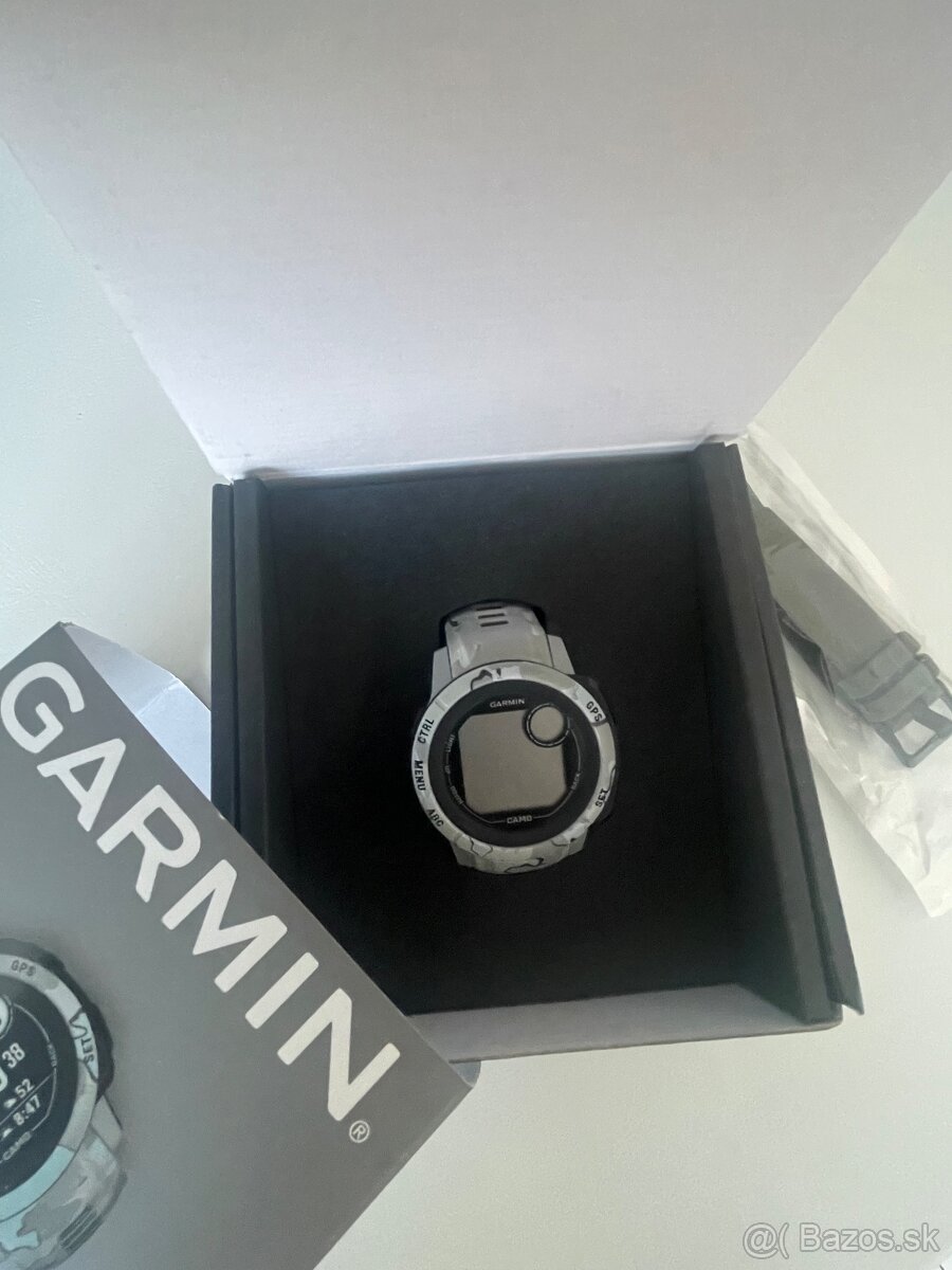 Garmin Instinct S2 Camo - 11