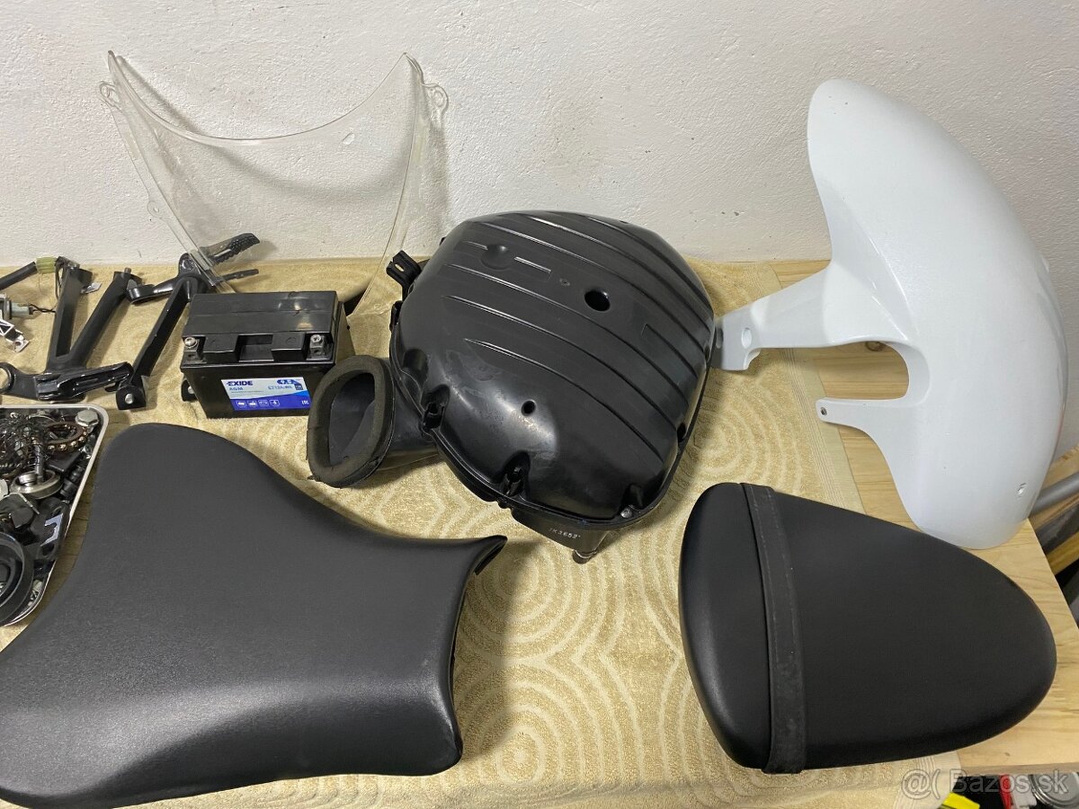 Suzuki GSXR1000 K7/K8 - 11