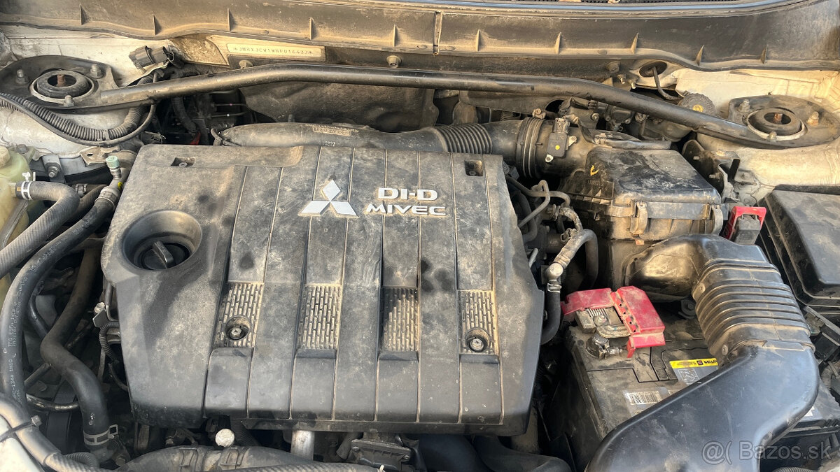 377. MITSUBISHI OUTLANDER 2.2 Di-D 4N14 - 11