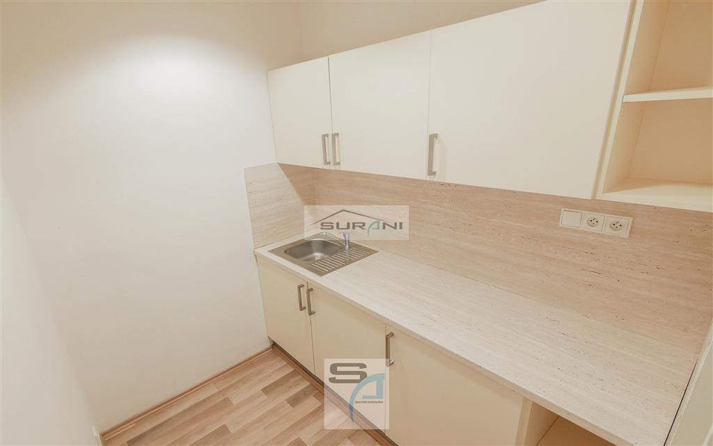 Kancelária na prenájom – 100 m2 s výhľadom na... - 11