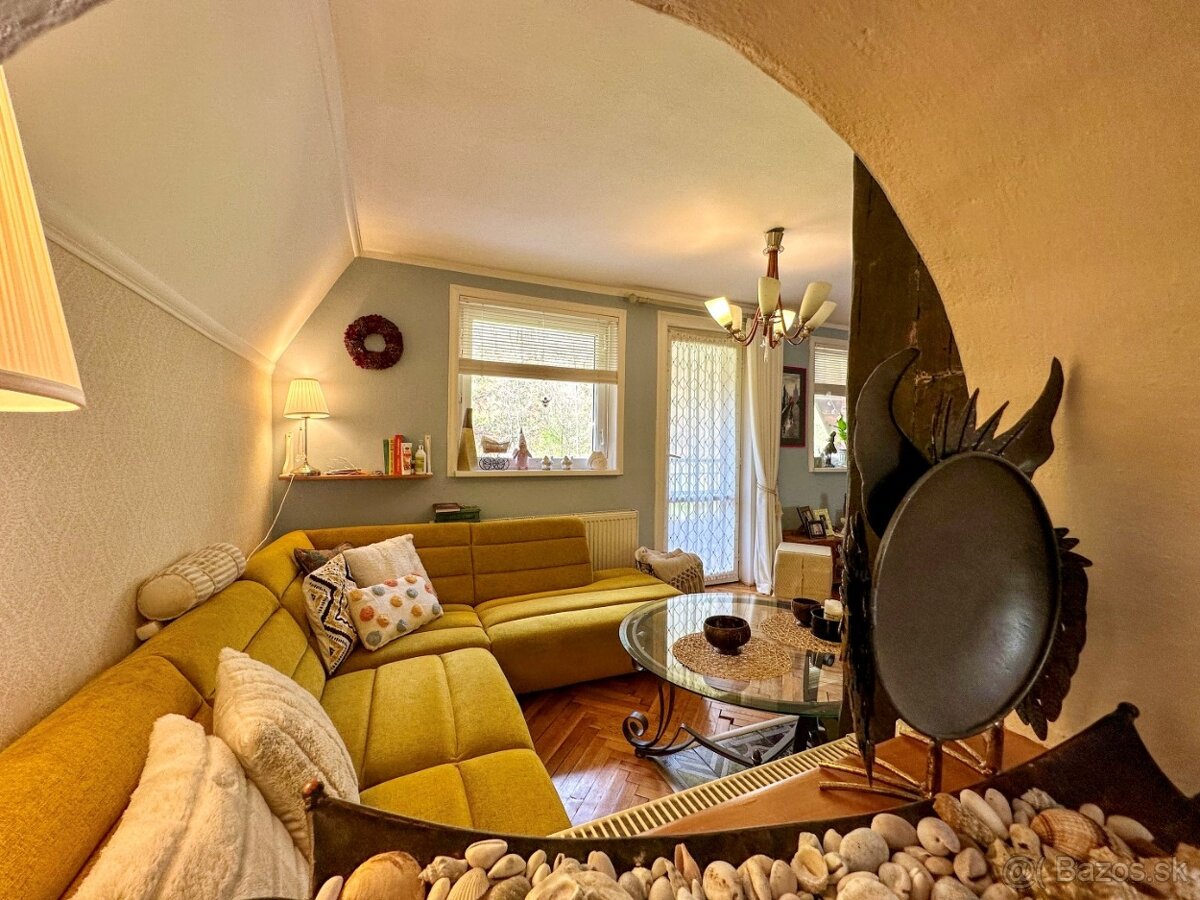 Chata v obci Chvojnica okres PRIEVIDZA - 11