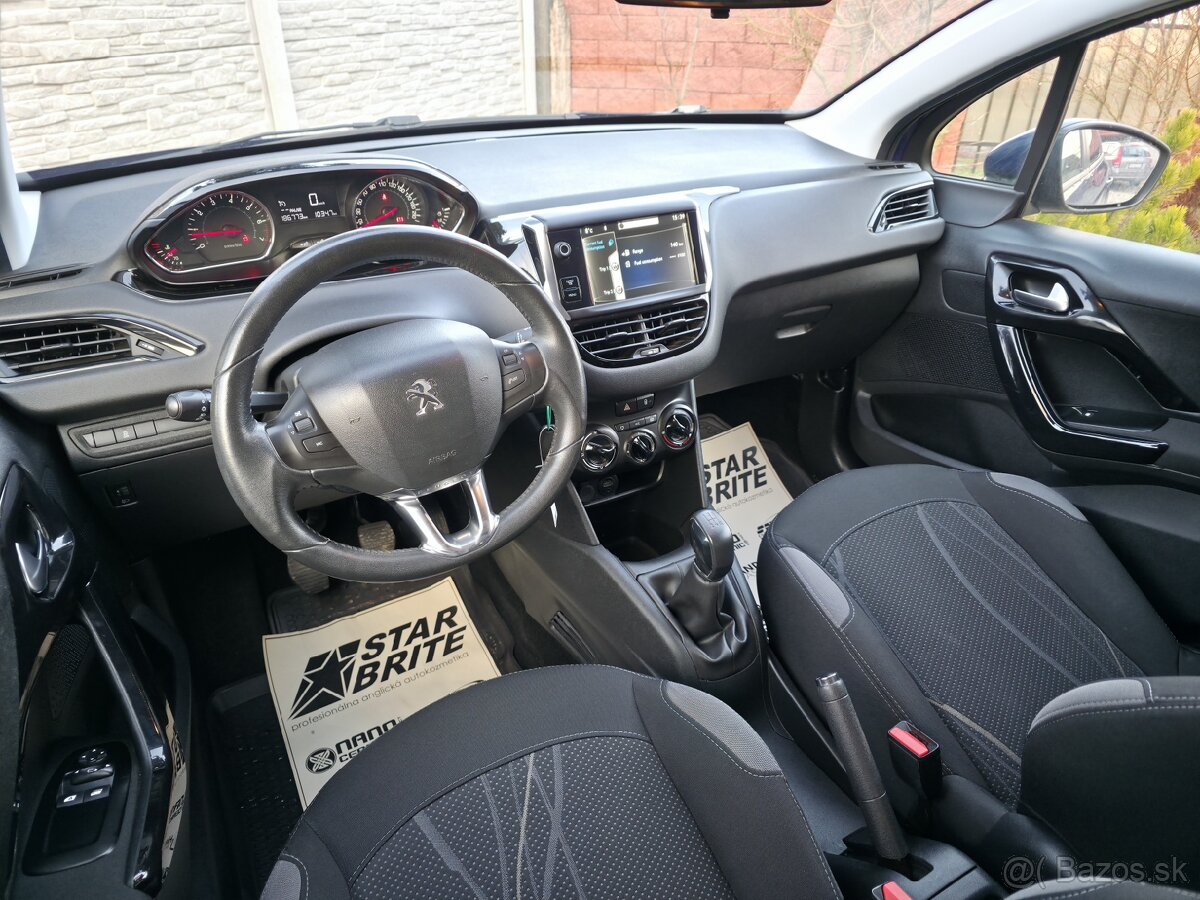 Peugeot 208 • 1.2 Benzín • 2014 • 180 Tisíc KM - 11
