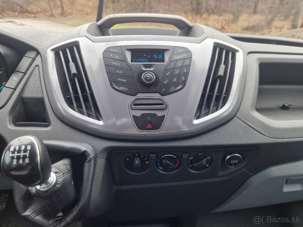 Ford transit valník s hydraulickým žeriavom - 11