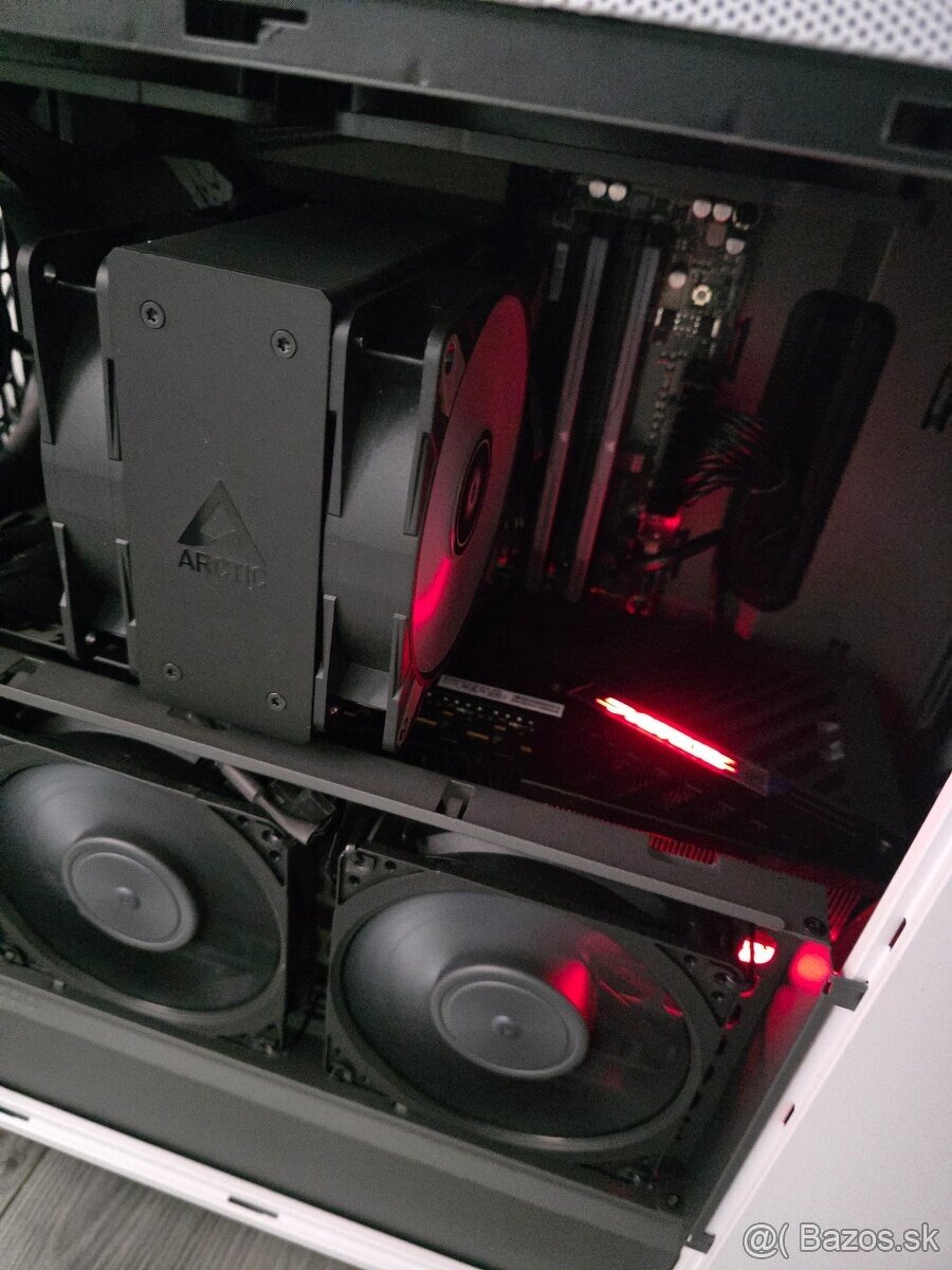 7800X3D, 9070XT 16GB, 32GB 6000Mhz - 11