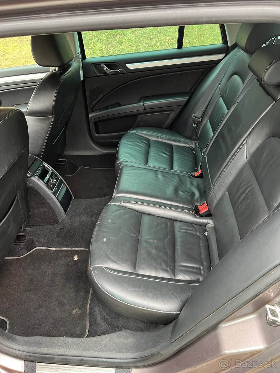 Skoda Superb Combi 2.0 TDI - 11