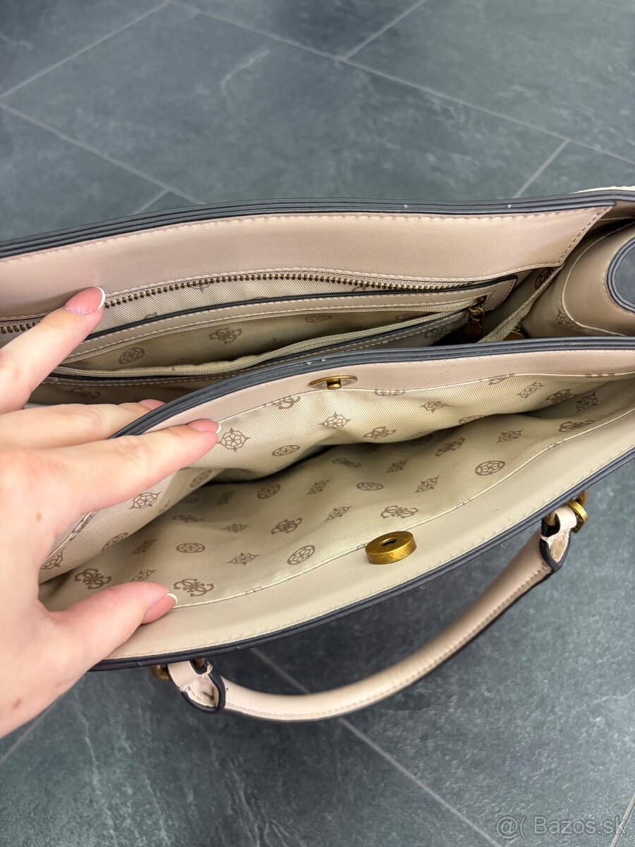 Kabelka Guess bežová - 11