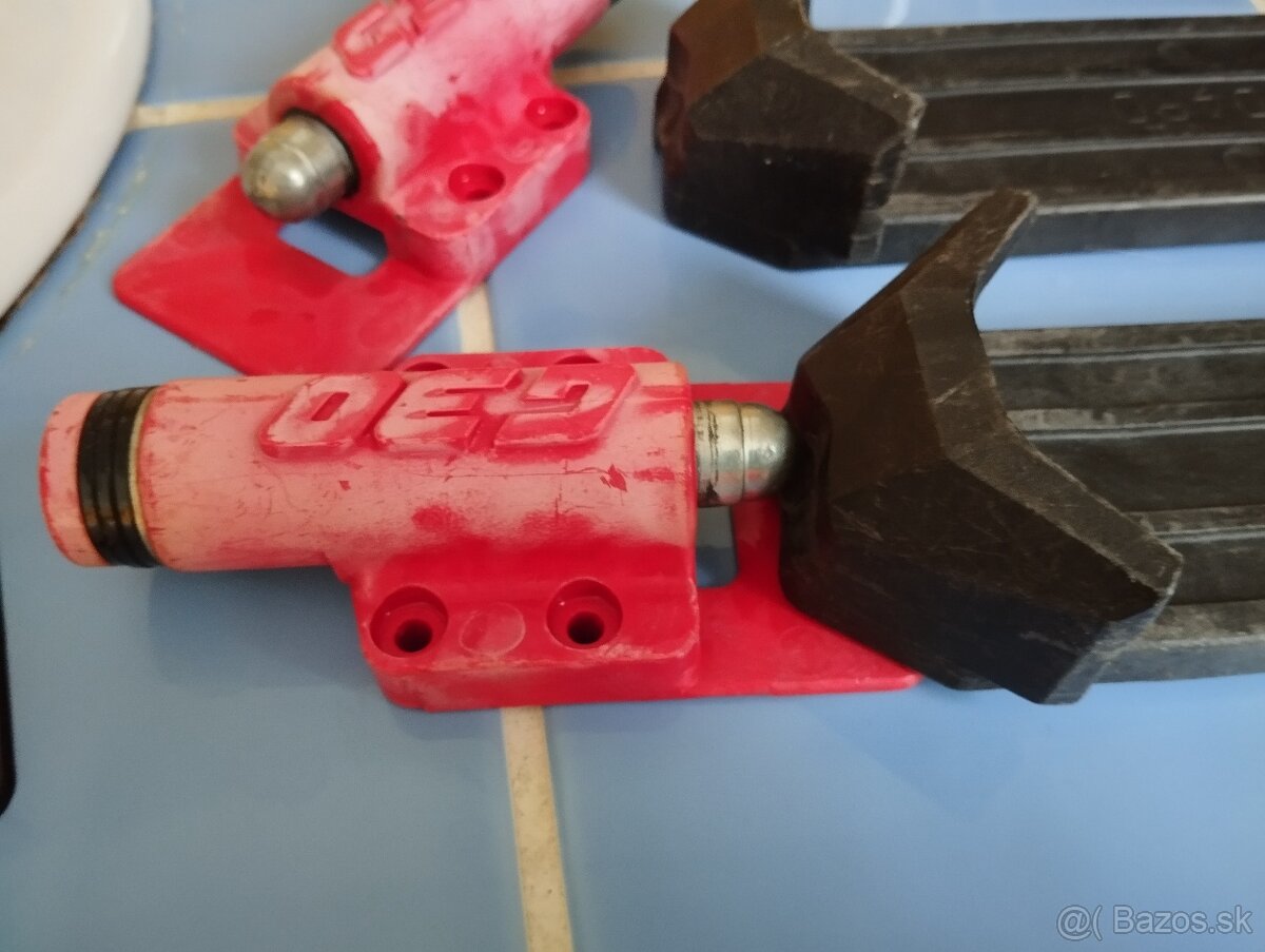 Socialistické lyžiarske viazanie pre zberateľov - 11