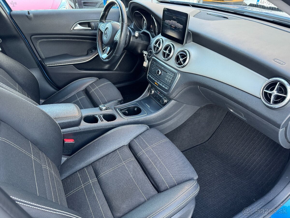 Mercedes-Benz GLA 200 d 4MATIC A/T - 11